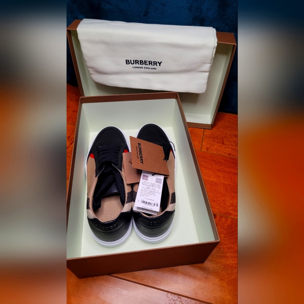 Burberry Low Top Sneaker